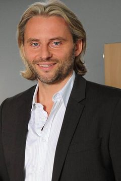 Erich Altenkopf interpreta Dr. Michael Niederbühl
