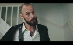 Stefano Elfi DiClaudia interpreta Gallo's Accomplice