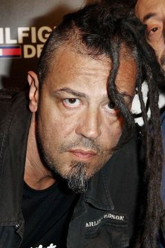 Madaski interpreta Membro band ai Murazzi (Africa Unite)