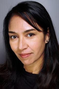 Seeta Indrani interpreta News Reporter