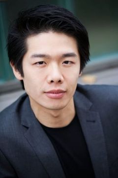 Yung Ngo interpreta Jochen