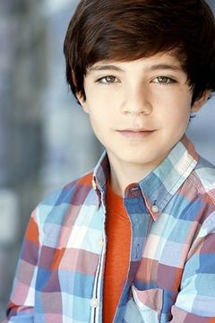 Bryce Gheisar interpreta Ethan - 8 Years Old