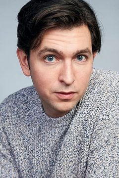 Nicholas Braun interpreta Brad (uncredited)
