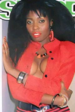 Marcia Sedoc interpreta Kelly