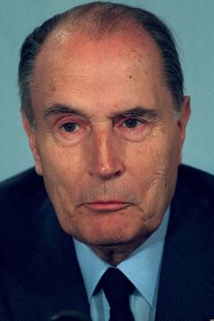 François Mitterrand interpreta Lui-même (archive footage)