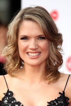 Charlotte Hawkins interpreta TV Presenter