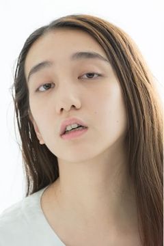 Mijika Nagai interpreta Office Lady