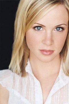 Allison Hossack interpreta Daisy Reid