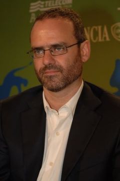 Dino Gentili interpreta Journalist