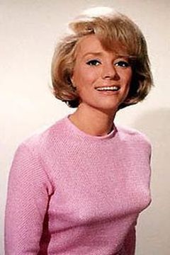Inger Stevens interpreta Evelyn Pittman