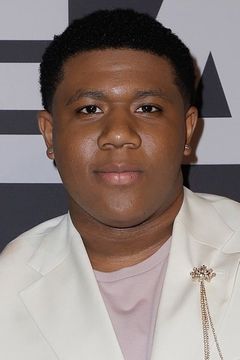 Khalil Everage interpreta Sian Cotton