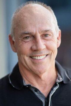 Douglas 'Rocky' McDonald interpreta Giancarlo's Man