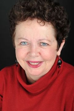 Angela Curran interpreta Parent