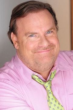 Kevin Farley interpreta Harald Olsen