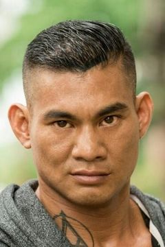 Kade Vu interpreta Fighter