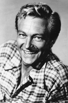 Richard Denning interpreta Kenneth Bradley
