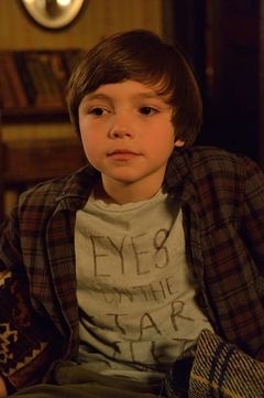 Ben Hyland interpreta Conor (Age 5)