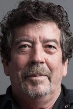 John Dugan interpreta Grandfather
