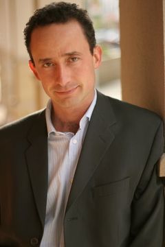John Beale interpreta Edmund