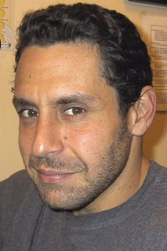 Ed Vassallo interpreta Intersection Guy