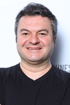 Çağlar Çorumlu interpreta Bekir