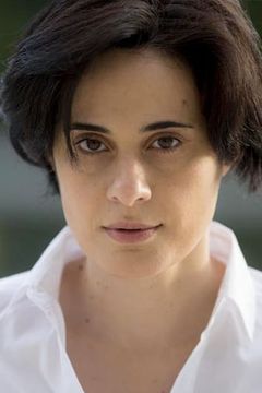 Annalisa Insardà interpreta Lorenza Carbone
