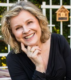 Edie Lehmann Boddicker interpreta (voice)