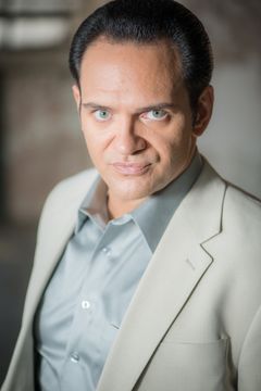 Alcides Dias interpreta OSS Agent #1