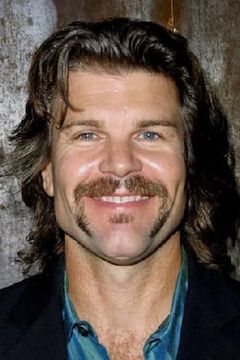 Blake Gibbons interpreta Repo Guy