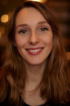Pauline Clément interpreta Future Bride at the Hotel