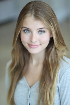 Courtney Fulk interpreta Riley
