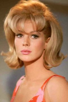 Mimsy Farmer interpreta Valeria
