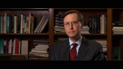 R. Glenn Hubbard interpreta Self - Chief Economic Adviser, Bush Administration