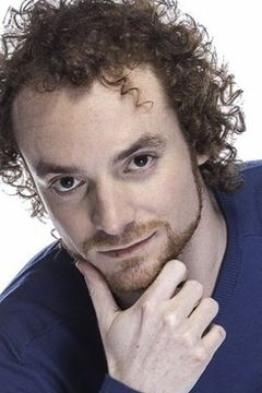 Gaetano Laury interpreta Cashier Station A1