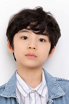 Moon Woo-jin interpreta Dong-hwan