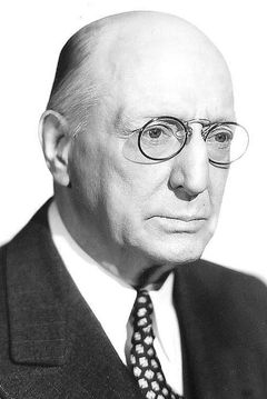 Richard Carle interpreta Gaston