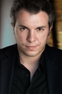 Christian J. Meoli interpreta Federico Aranda