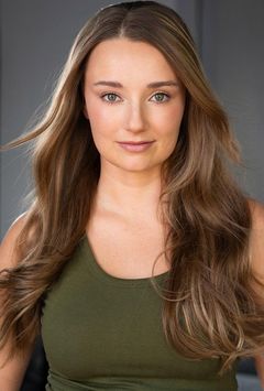 Sierra DeRose interpreta Server