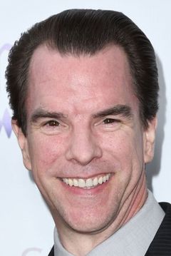 Michael McGlone interpreta Francis Fitzpatrick