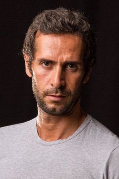 Cristian Stelluti interpreta Carabiniere 1