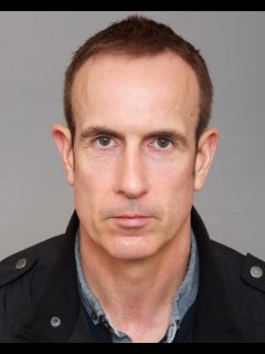 Paul Howell interpreta Constable 2