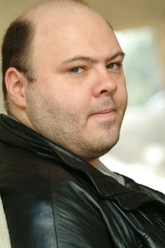 Craig Ricci Shaynak interpreta Blind Guy