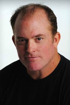 Mike Chute interpreta Saltchuck Crew