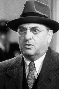 Granville Bates interpreta Van Ellyn