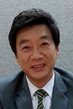 Son Seong-chan interpreta Cabinet Member #3