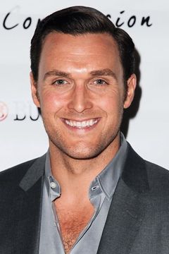 Owain Yeoman interpreta Wayne Rigsby