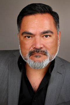 Martin Morales interpreta Valet