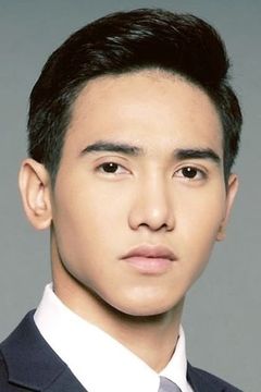 Jirayu Thantrakul interpreta Darmadi 'Danny' Suharto
