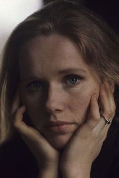 Liv Ullmann interpreta Elena