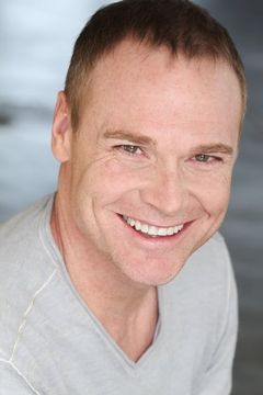 Damon Carney interpreta Blaine